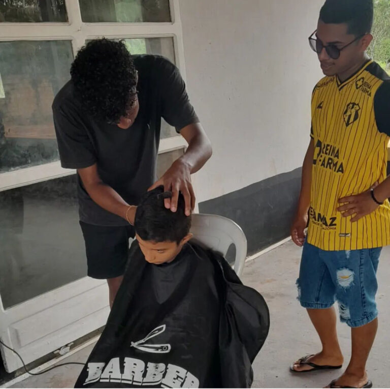 Corte de Cabelo Gratuito