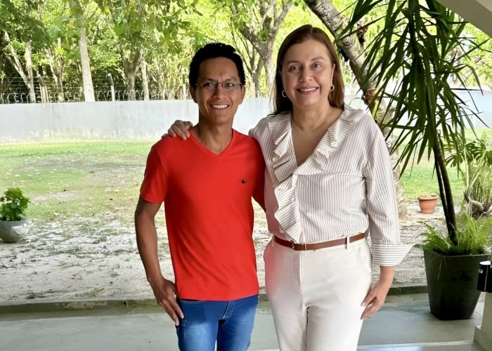 Estive em um café da manhã muito produtivo ao lado da nossa vice-prefeita eleita, Dra. Mylene Costa, onde falamos de importantes projetos para o bairro Santa Catarina e região. Agradeço pela parceria e confiança nessa caminhada. Seguimos firmes, sempre em frente! Cada dia é uma nova oportunidade para lutar pelo que acreditamos. Caminhamos juntos, de mãos dadas por uma Castanhal mais justa, mais humana e mais próspera.